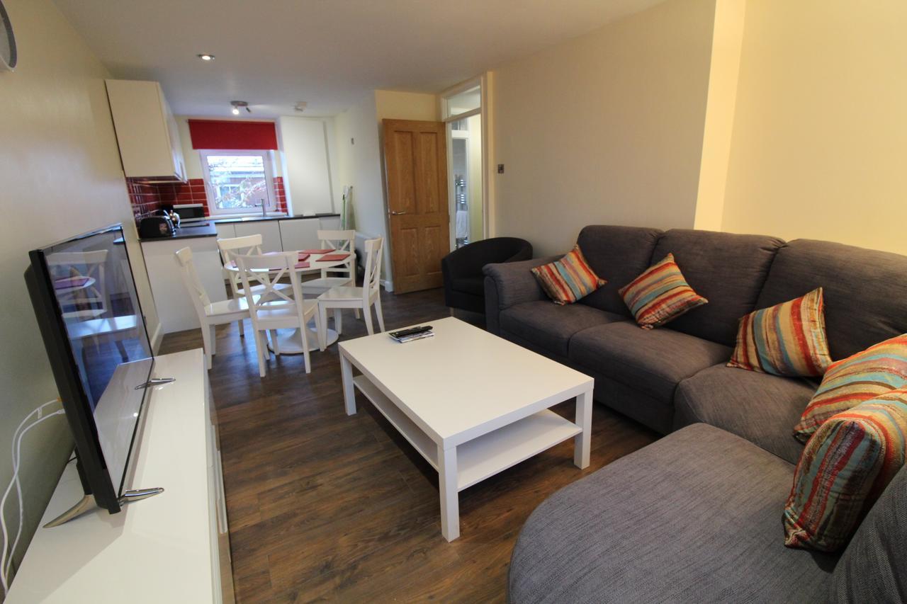 Townlets Serviced Accommodation Salisbury เบลฟาสต์ ภายนอก รูปภาพ